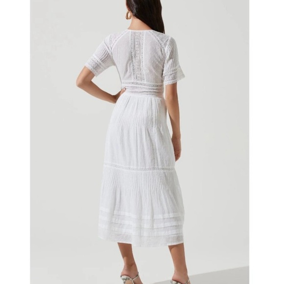 ASTR The Label Honeymoon Lace Midi Dress - Picture 7 of 11